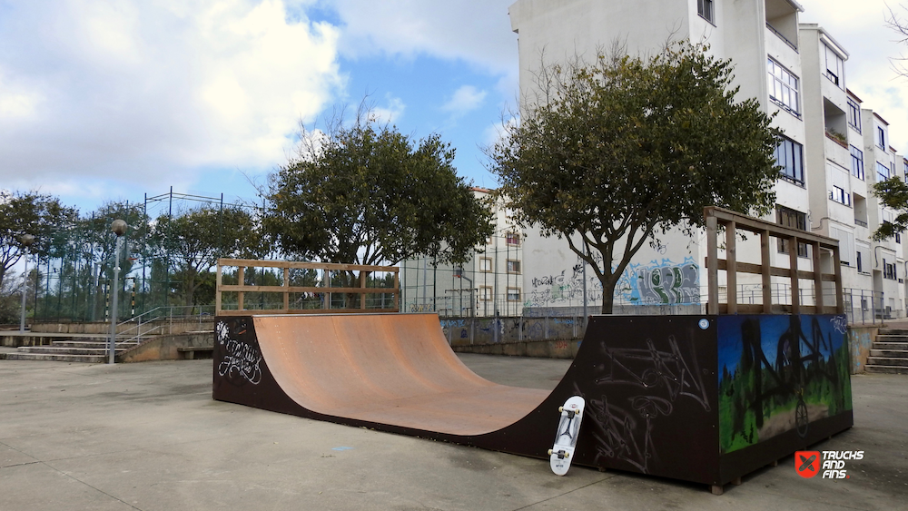 Bairro da Cruz Vermelha skatepark